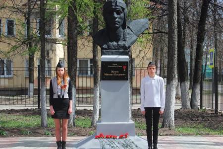 В Ярославле после реставрации открыт памятник Михаилу Жукову