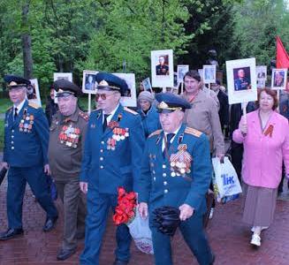 Память о подвиге народном священна. Белгородские коммунисты провели митинг-реквием у памятника Г.К. Жукову
