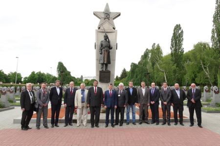 Д.Г. Новиков: В борьбе с неонацизмом объединяться и действовать