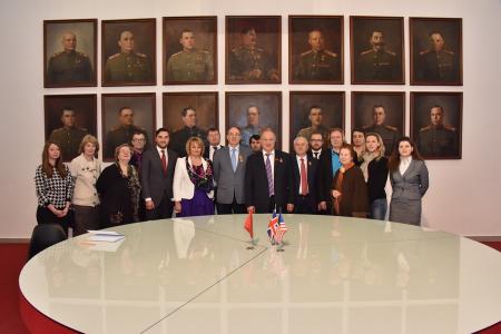 Г.А. Зюганов посетил в Москве историко-документальный выставочный проект «В штабах Победы»