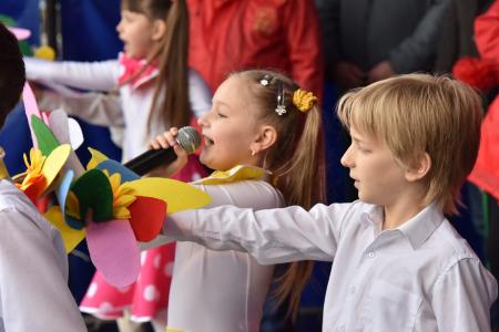 Власть и собственность – трудовому народу!