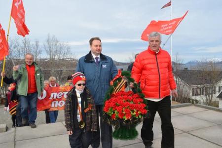 Мурманские коммунисты проводят международную эстафету «Память»