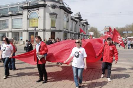 В Саратовской области прошли митинги, торжественные собрания и праздничные шествия, посвященные Дню международной солидарности трудящихся