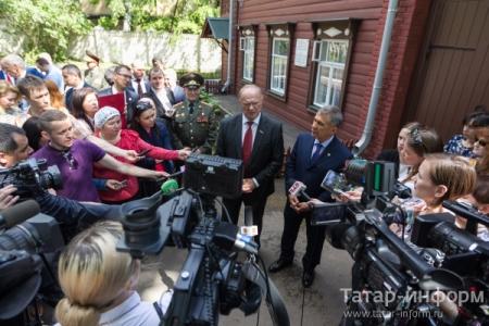 Татарстан. В Казани после масштабной реконструкции  открылся Дом-музей В.И. Ленина. Первые гости - лидер КПРФ Геннадий Зюганов и президент Татарстана Рустам Минниханов