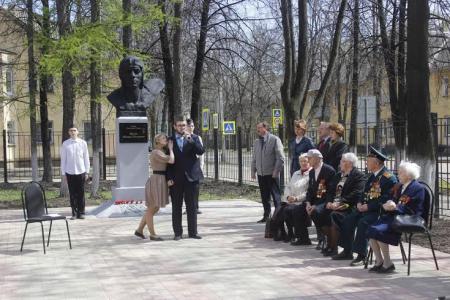 В Ярославле после реставрации открыт памятник Михаилу Жукову