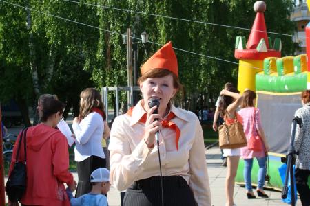 Алтайский край. В День пионерии по Бийску вновь прошел "Пионерский трамвай"