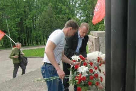 В Иваново состоялся митинг-маевка в честь 110-ой годовщины Первого общегородского Иваново-Вознесенского Совета рабочих депутатов