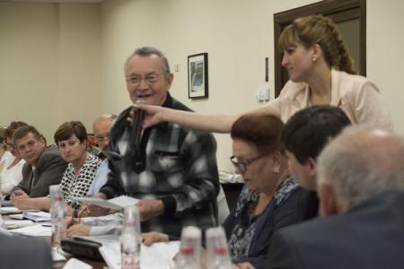 Как лучше защищать права граждан в сфере ЖКХ. Экспертный круглый стол "Народной приемной депутата С.П.Обухова" в Краснодаре