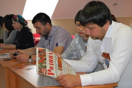 Ставропольские коммунисты совместно с дагестанской диаспорой рассказали студентам об истоках Великой Победы