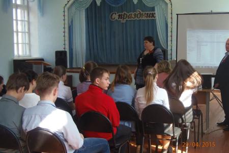 Кемеровская область. Коммунисты Кузбасса проводят уроки «Знамя нашей Победы» в школах