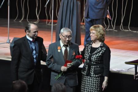  Ленинградские коммунисты провели торжественный вечер, посвященный 70-летию Великой Победы