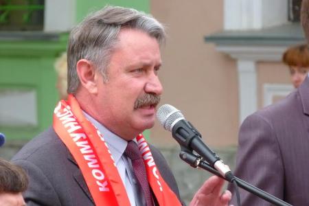 Республика Крым. В Симферополе состоялось торжественное открытие памятной мемориальной доски Иосифу Виссарионовичу Сталину