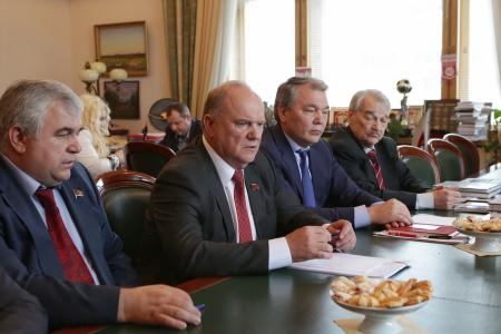 Г.А. Зюганов провел встречу с послом Германии в России Рюдигером фон Фричем