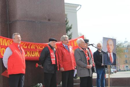 Псковские коммунисты и жители Псковской области отметили День международной солидарности трудящихся 
