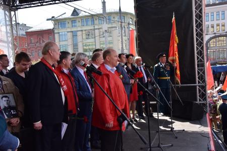 Слава Советскому народу – победителю! Вечная память павшим! Фашизм не пройдет!