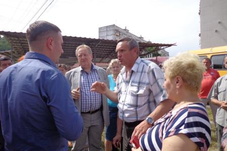 Сочи: Бетоновозы, встреча депутата Обухова с избирателями и битвы вокруг скандальной точечной застройки