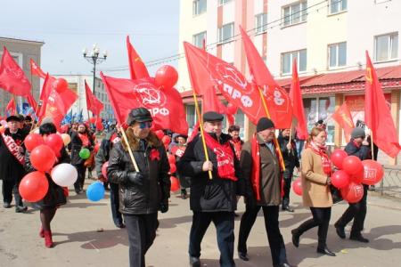 Первомай встретили в Магадане 