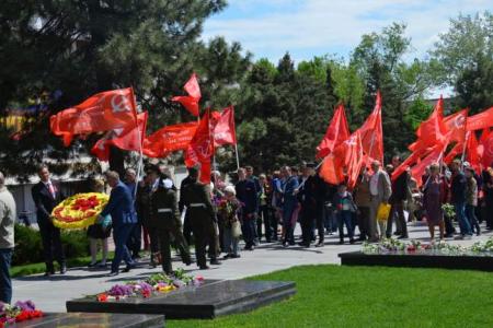 «Этот праздник со слезами на глазах». Митинг Победы в Ростове-на-Дону