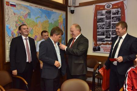 Г.А. Зюганов наградил футболистов спортивного клуба КПРФ