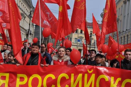 Красный Первомай шагает по Ленинграду