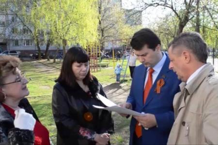 «Сирень Победы». Олег Лебедев организовал в Туле в рамках акции КПРФ посадку саженцев сирени