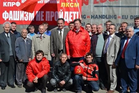 Тридцать шестой гуманитарный конвой КПРФ отправлен в Новороссию