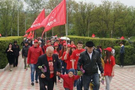 Автопробег КПРФ «Эстафета памяти в Северной Осетии» во Владикавказе