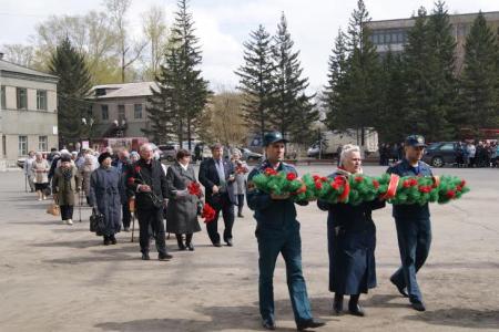 В Красноярске открыта мемориальная доска в честь рабочих и специалистов химкомбината «Енисей»