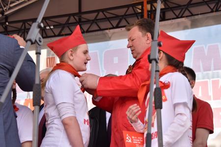 Слава Советскому народу – победителю! Вечная память павшим! Фашизм не пройдет!