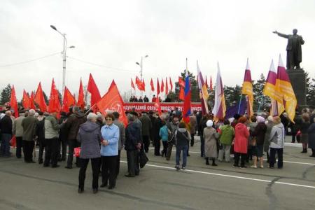 Амурская область во время празднования Первомая призвала власть к ответу