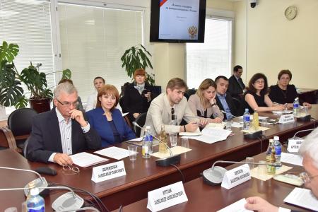 Коммунисты в Госдуме провели круглый стол о влиянии стандартизации на импортозамещение в России