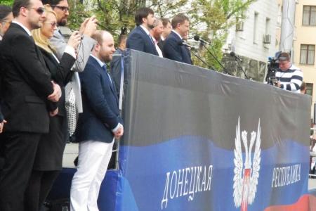 Рядом с тобою, Донецк! Казбек Тайсаев и Владимир Родин приняли участие в торжествах по случаю Дня независимости ДНР