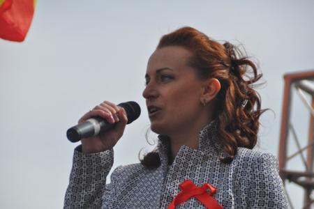 Красный Первомай шагает по Ленинграду