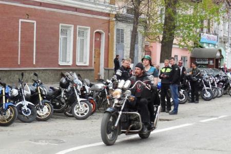 В Саратовской области прошли митинги, торжественные собрания и праздничные шествия, посвященные Дню международной солидарности трудящихся