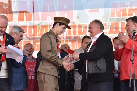 Слава Советскому народу – победителю! Вечная память павшим! Фашизм не пройдет!