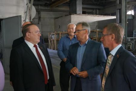 Председатель ЦКРК КПРФ Николай Иванов: “Опора - на трудовой класс!”