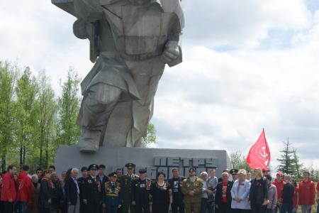 Автопробег КПРФ «Эстафета памяти в Северной Осетии» во Владикавказе