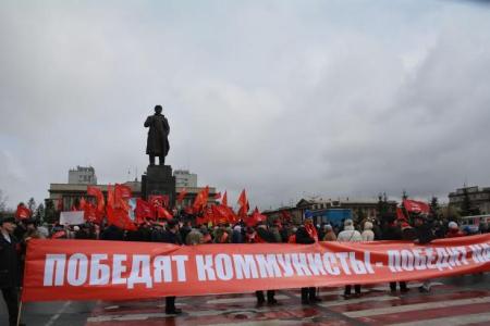 Первомайская демонстрация в Красноярске