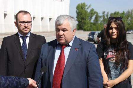 Москва. Коммунисты пожелали доброго пути участникам международного автопробега «География Победы»