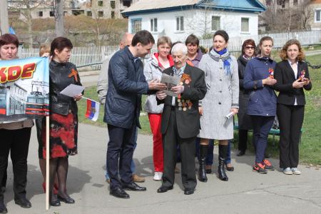 Приморский край. А.В. Корниенко напутствовал участников автопробега, посвященного 70-летию Победы