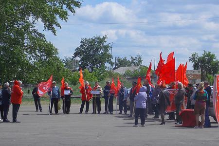 Алтайский край. В Верх-Суетке прошел митинг в поддержку объявивших голодовку крестьян 