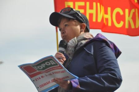 Красный Первомай шагает по Ленинграду