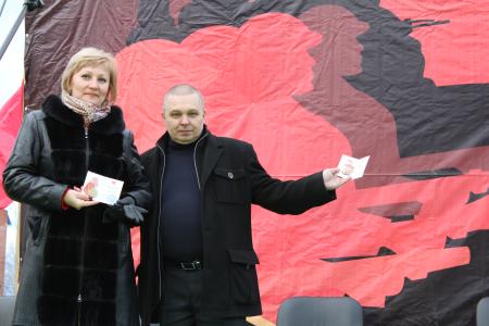 В канун Дня Победы коммунисты г.Советский ХМАО-Югры устроили незабываемые байк-шоу и фейерверк