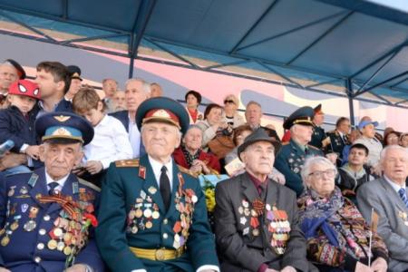 Новосибирск принял торжественный парад Победы