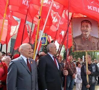 Коммунисты города Орла приняли участие в торжественных мероприятиях в честь 70-й годовщины Великой Победы