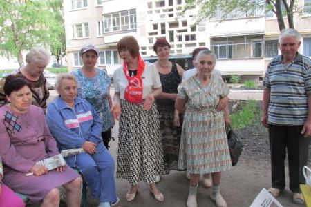 Республика Мордовия. Коммунисты проводят дворовые встречи с жителями Саранска