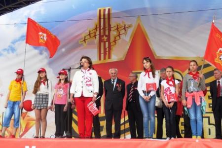 В Саратовской области прошли митинги, торжественные собрания и праздничные шествия, посвященные Дню международной солидарности трудящихся