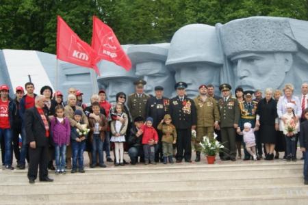 Автопробег КПРФ «Эстафета памяти в Северной Осетии» во Владикавказе