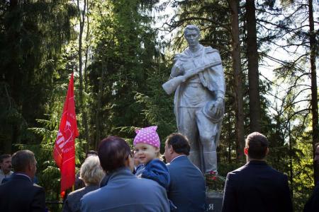 Ленинградская область. Заложена аллея в память советских воинов, погибших в годы Великой Отечественной войны