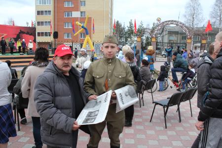 В канун Дня Победы коммунисты г.Советский ХМАО-Югры устроили незабываемые байк-шоу и фейерверк